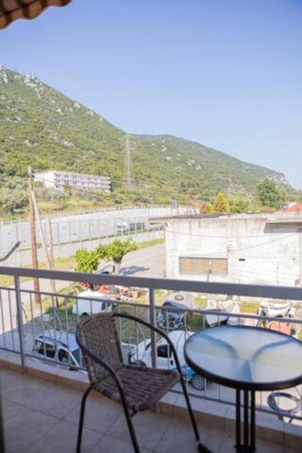 Vasileiou Apartments Kamena Vourla Exterior photo
